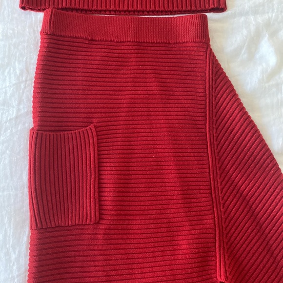 RARE- TIBI red sweater set - Picture 2 of 6